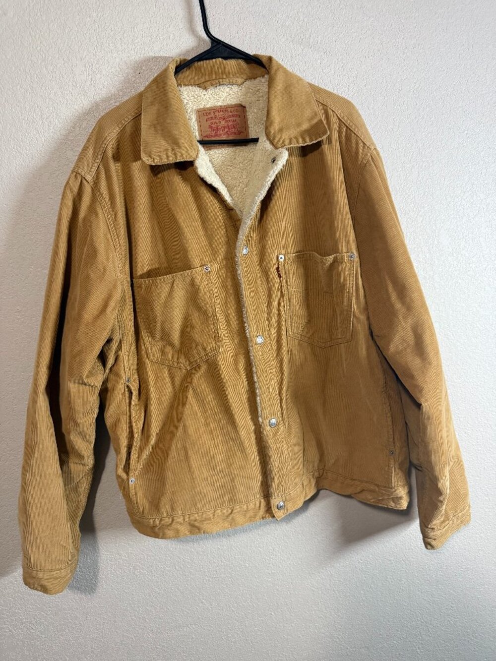 Levi Strauss & Co. Men's Vintage Tan Corduroy Sherpa Trucker Jacket Size XL